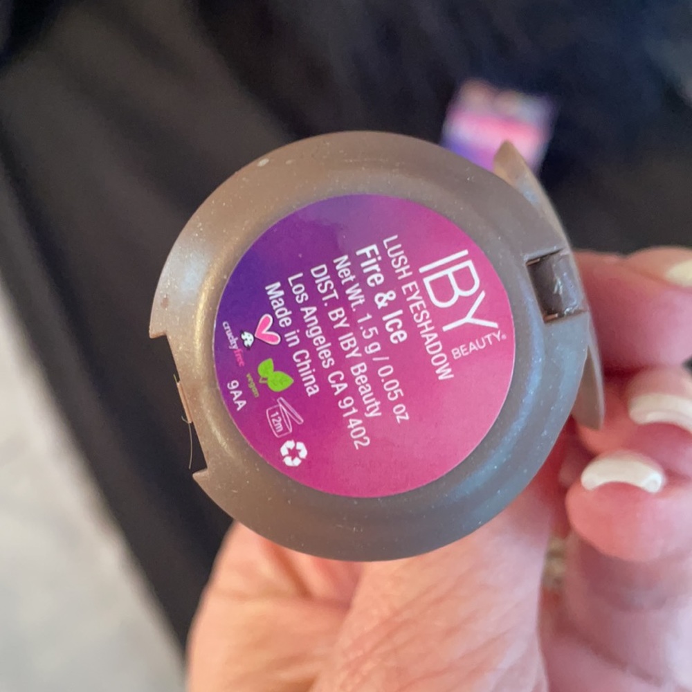 Eye shadow NIB - Picture 2 of 5